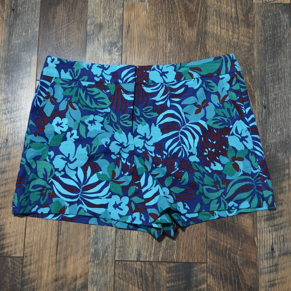 Trina Turk Flat Front Casual Shorts Floral Tropical Hawaiian Sz 10